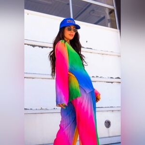 NWT Dressed in LALA Rainbow Set